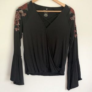 Soft & Sexy Long Sleeve Embroidered Top sz XS